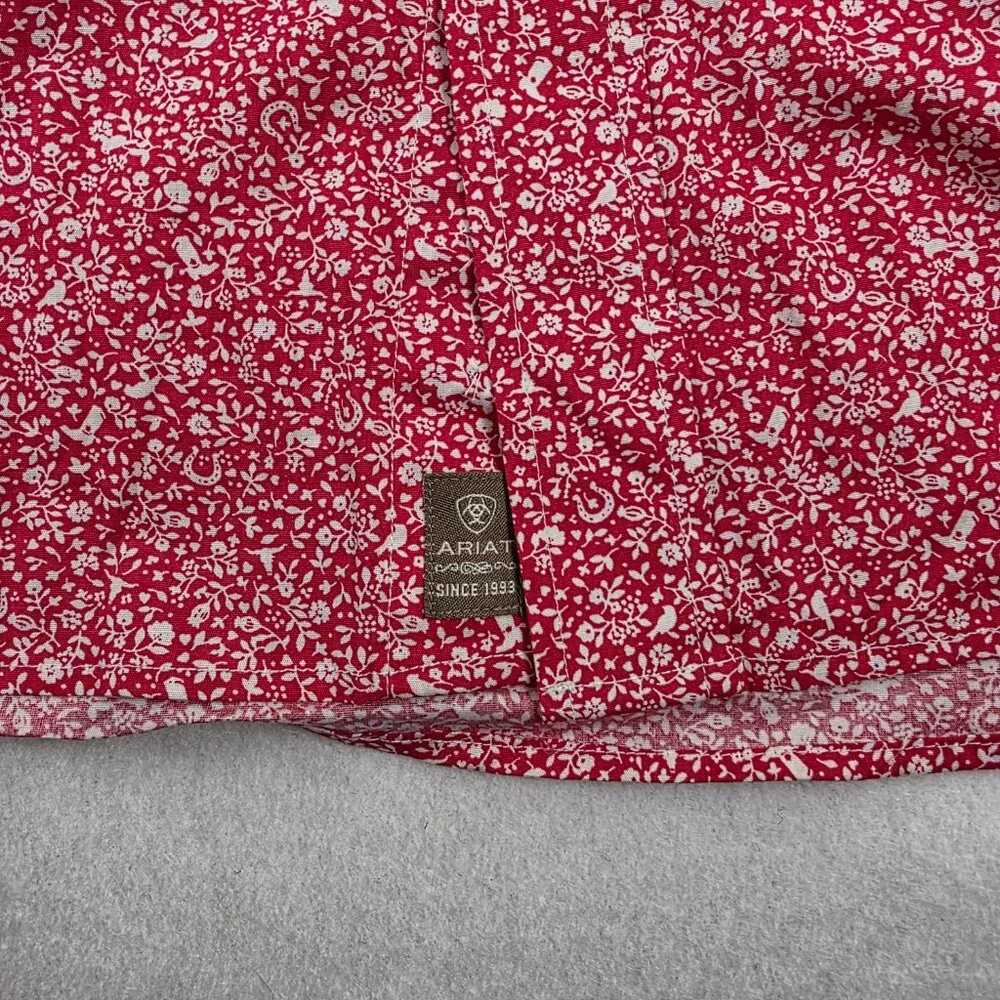 Ariat Red Floral Print Casual Button-Down Shirt - Picture 4 of 9